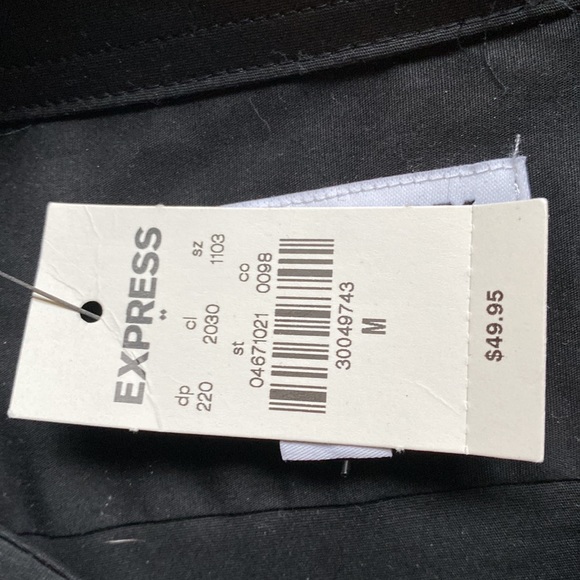 Express button down - Picture 3 of 3